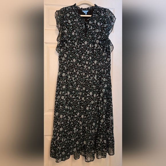 Draper James Dresses & Skirts - Draper James Paisley Dress